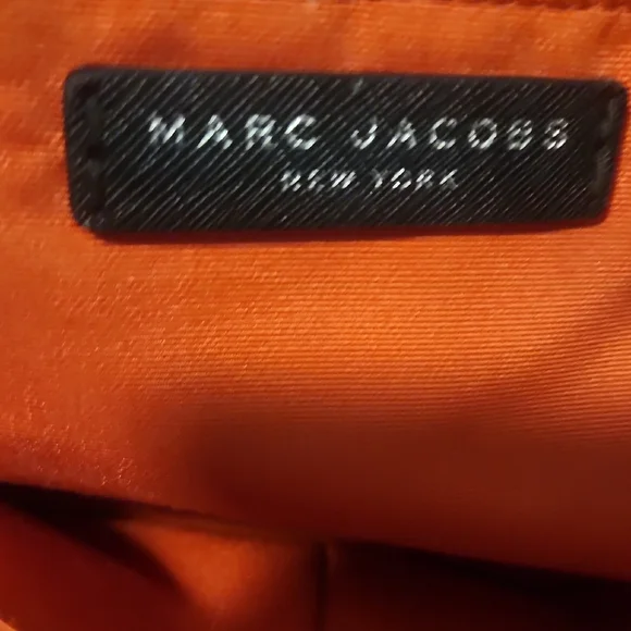 Marc Jacobs East West Logo Tote - Picture 4 of 6